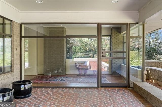 374 Londonberry Road, Atlanta, GA 30327