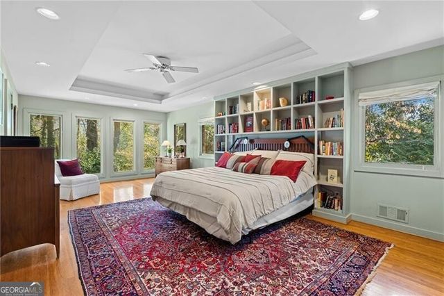 374 Londonberry Road, Atlanta, GA 30327