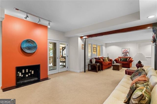 374 Londonberry Road, Atlanta, GA 30327