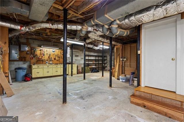 374 Londonberry Road, Atlanta, GA 30327