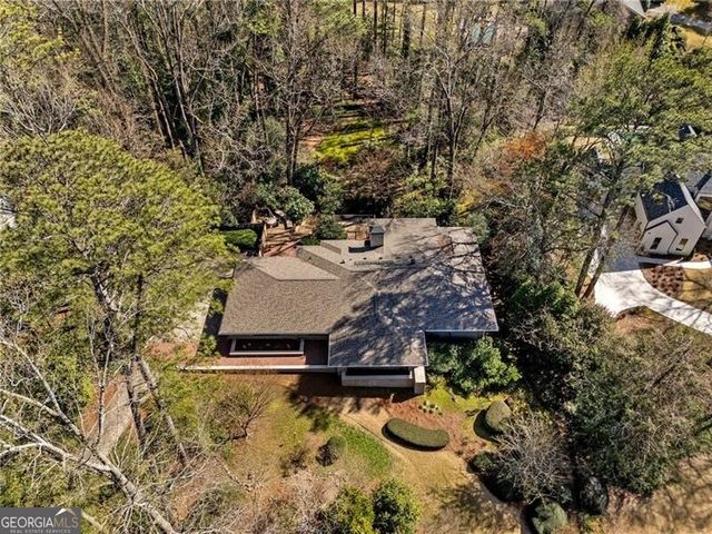 374 Londonberry Road, Atlanta, GA 30327
