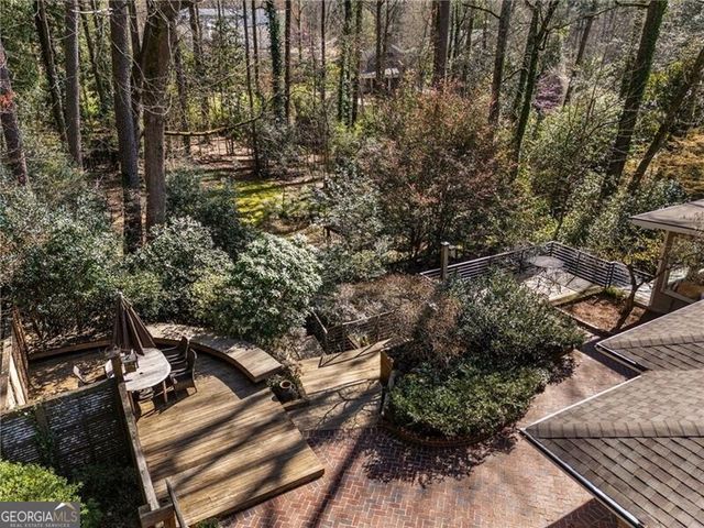 374 Londonberry Road, Atlanta, GA 30327