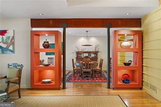 374 Londonberry Road, Atlanta, GA 30327