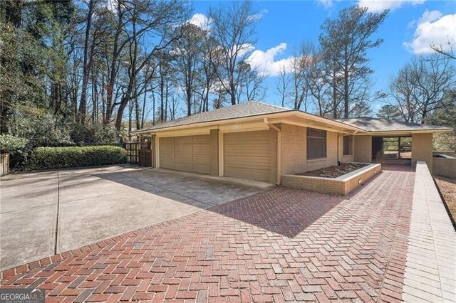 374 Londonberry Road, Atlanta, GA 30327