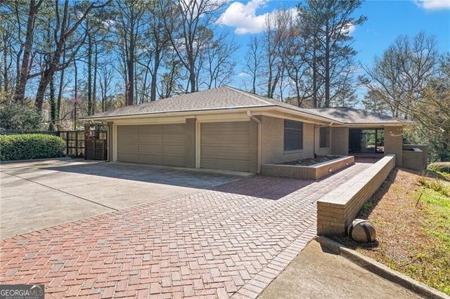 374 Londonberry Road, Atlanta, GA 30327