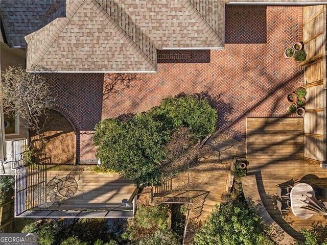 374 Londonberry Road, Atlanta, GA 30327