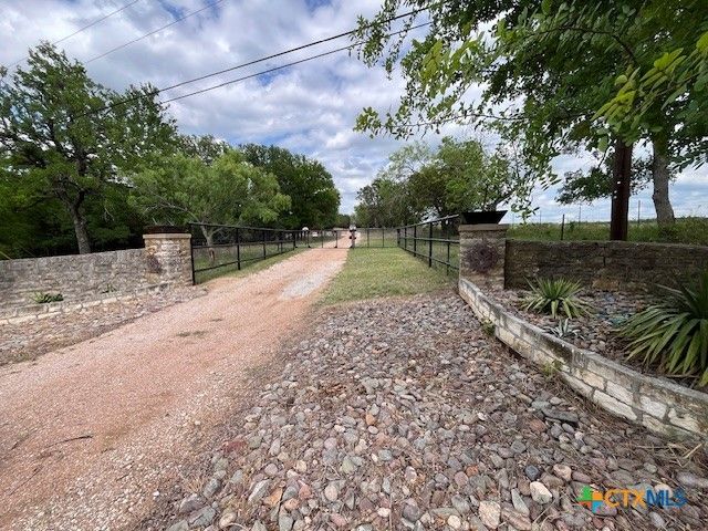 19348 N US Highway 281, Lampasas, TX 76550