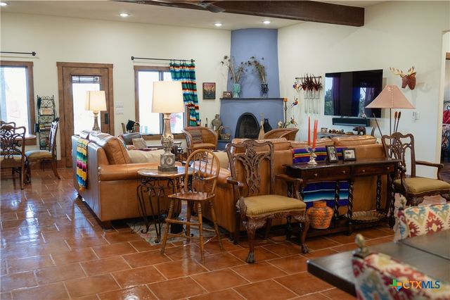 19348 N US Highway 281, Lampasas, TX 76550