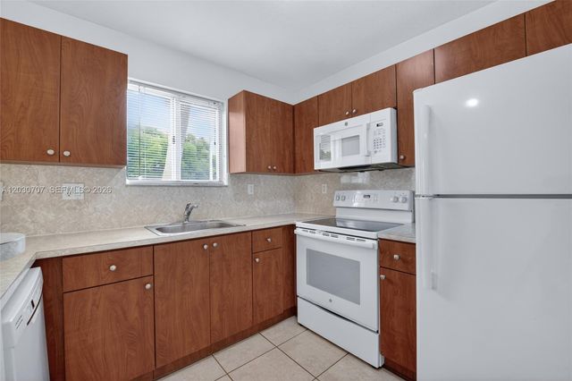2721 SE 12th Pl 206, Homestead, FL 33035