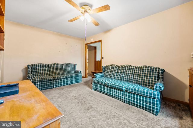 215 LANDENBERG RD, Landenberg, PA 19350