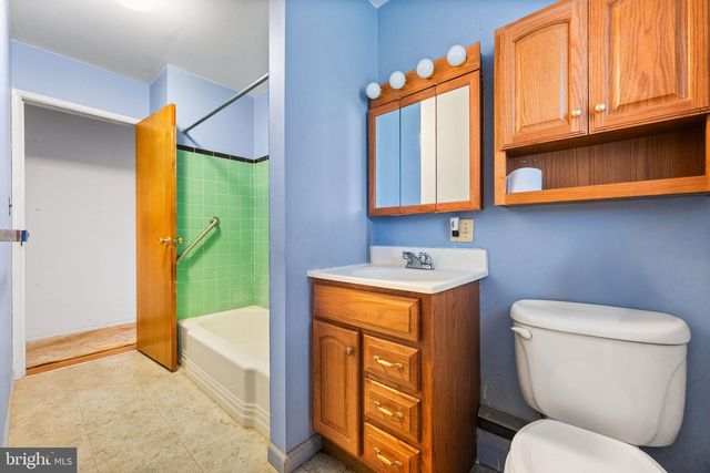 215 LANDENBERG RD, Landenberg, PA 19350