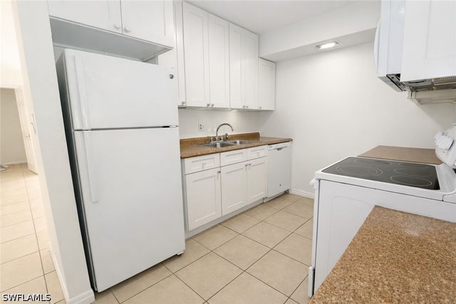 2828 Jackson ST C5, Fort Myers, FL 33901