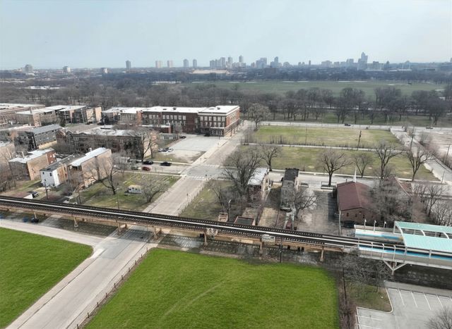 5415 S Prairie Avenue, Chicago, IL 60615