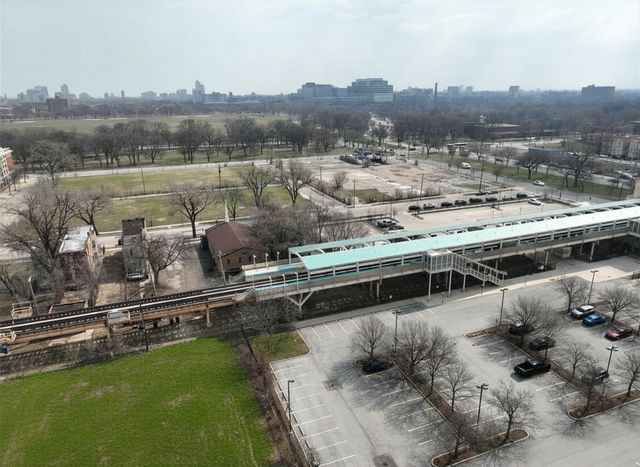 5415 S Prairie Avenue, Chicago, IL 60615