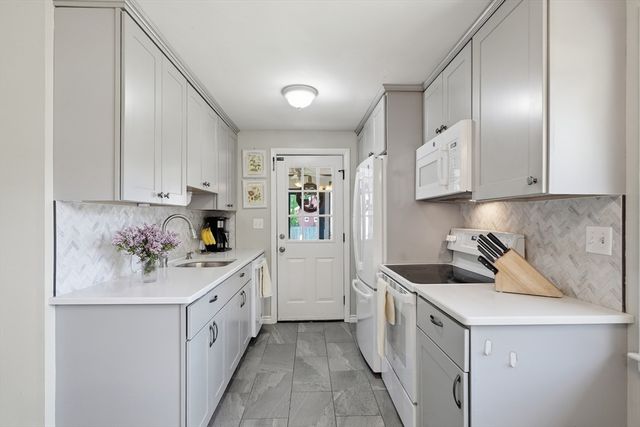 2 Fairmeadow, Wilmington, MA 01887