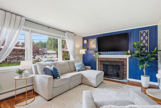 2 Fairmeadow, Wilmington, MA 01887