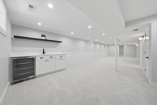 10422 S Green Bay Avenue, Chicago, IL 60617
