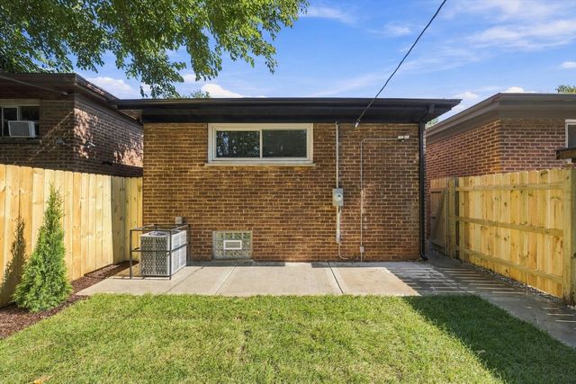 10422 S Green Bay Avenue, Chicago, IL 60617