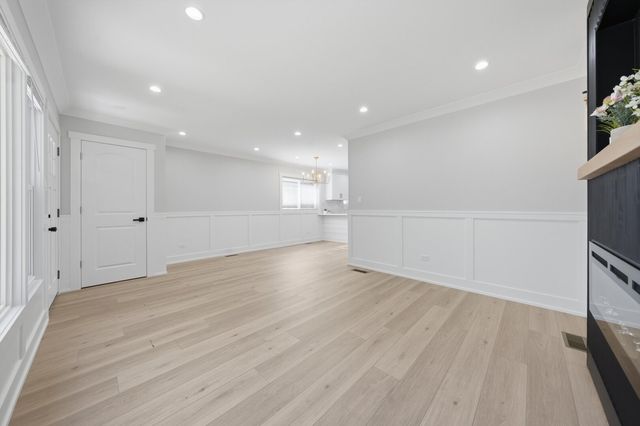 10422 S Green Bay Avenue, Chicago, IL 60617