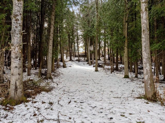 7351 Pine Grove LANE, Two Rivers, WI 54241