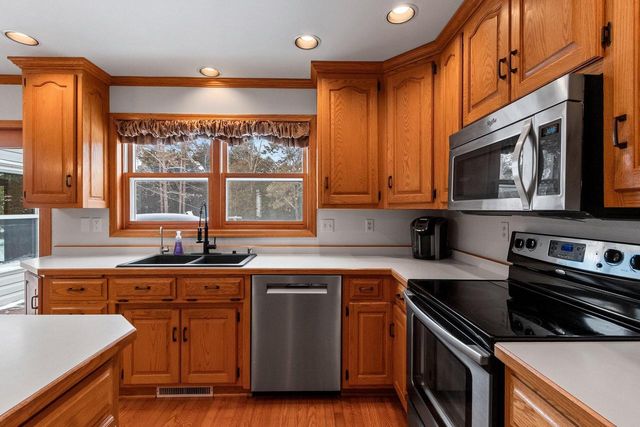 7351 Pine Grove LANE, Two Rivers, WI 54241