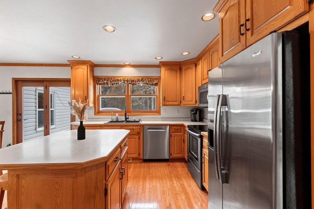 7351 Pine Grove LANE, Two Rivers, WI 54241