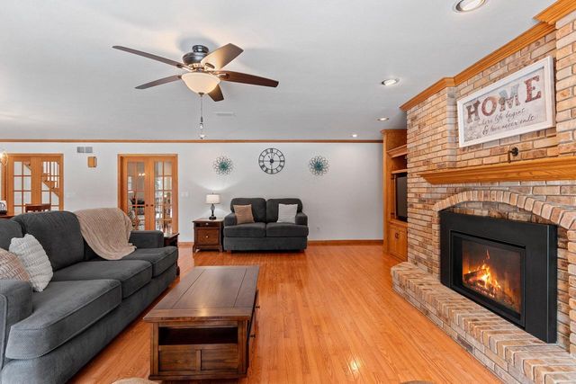 7351 Pine Grove LANE, Two Rivers, WI 54241