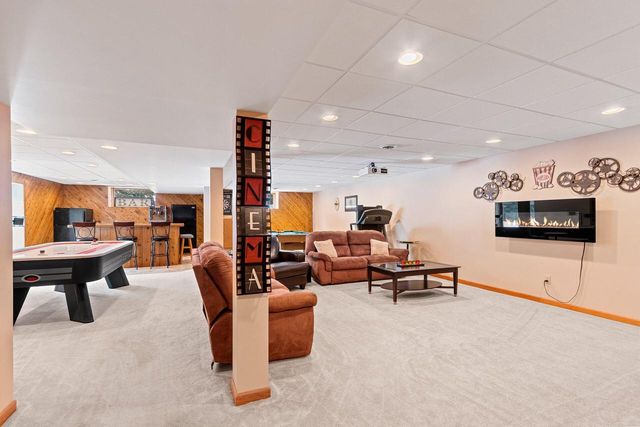 7351 Pine Grove LANE, Two Rivers, WI 54241