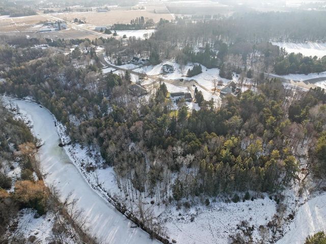 7351 Pine Grove LANE, Two Rivers, WI 54241