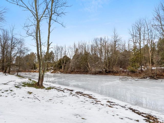 7351 Pine Grove LANE, Two Rivers, WI 54241