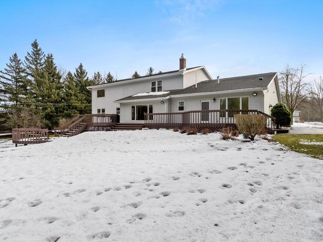 7351 Pine Grove LANE, Two Rivers, WI 54241