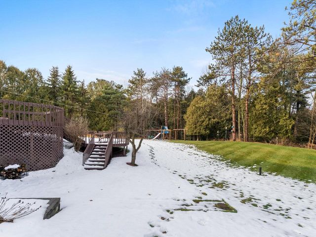 7351 Pine Grove LANE, Two Rivers, WI 54241