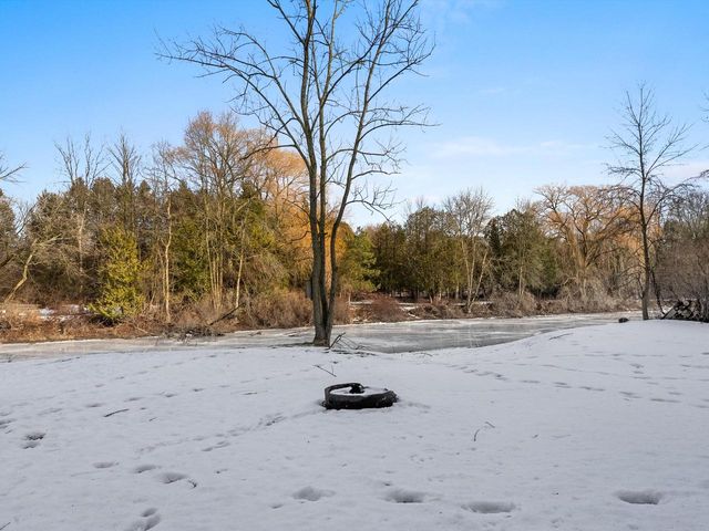 7351 Pine Grove LANE, Two Rivers, WI 54241