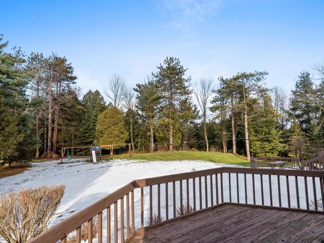 7351 Pine Grove LANE, Two Rivers, WI 54241