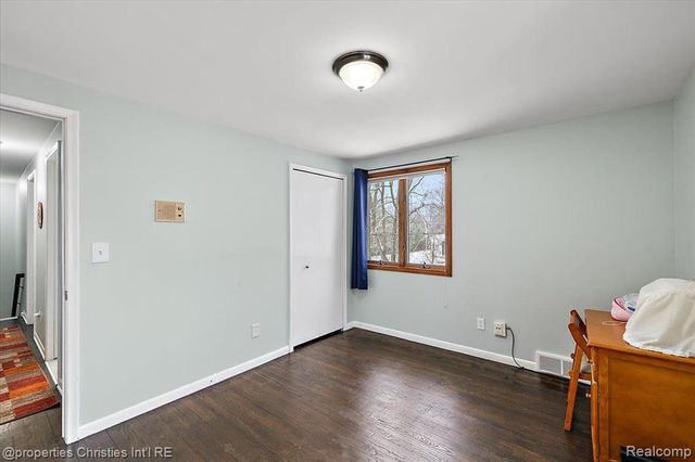 2482 Brenthaven Drive, Bloomfield Village, MI 48304