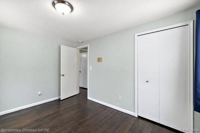 2482 Brenthaven Drive, Bloomfield Village, MI 48304