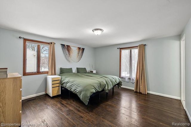 2482 Brenthaven Drive, Bloomfield Village, MI 48304