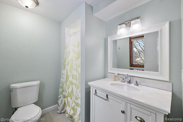 2482 Brenthaven Drive, Bloomfield Village, MI 48304