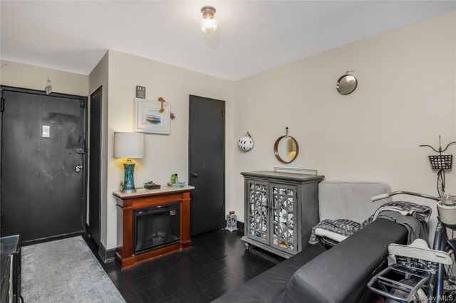 1 East Broadway 2N, Long Beach, NY 11561