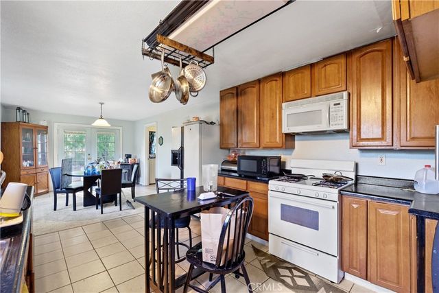 1220 5th Ave, Corning, CA 96021