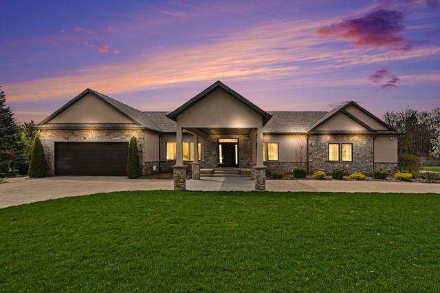 53303 Nadine Street, South Bend, IN 46637