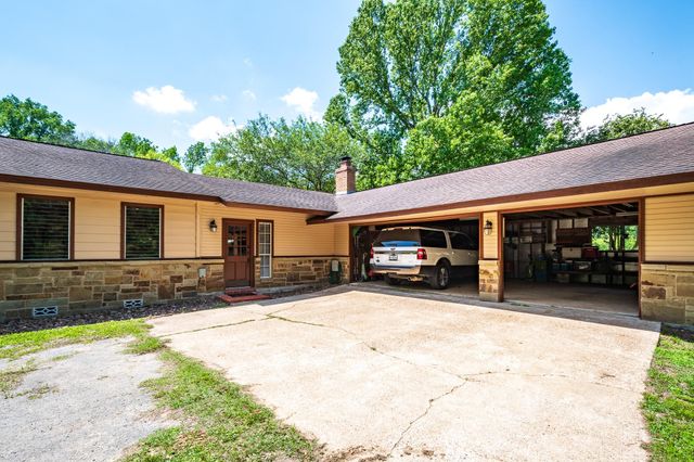 2870 Fostoria Tram Road, Cleveland, TX 77328