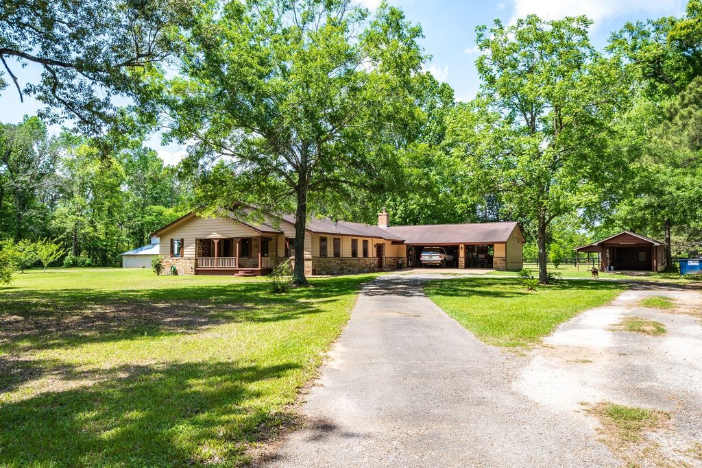 2870 Fostoria Tram Road, Cleveland, TX 77328