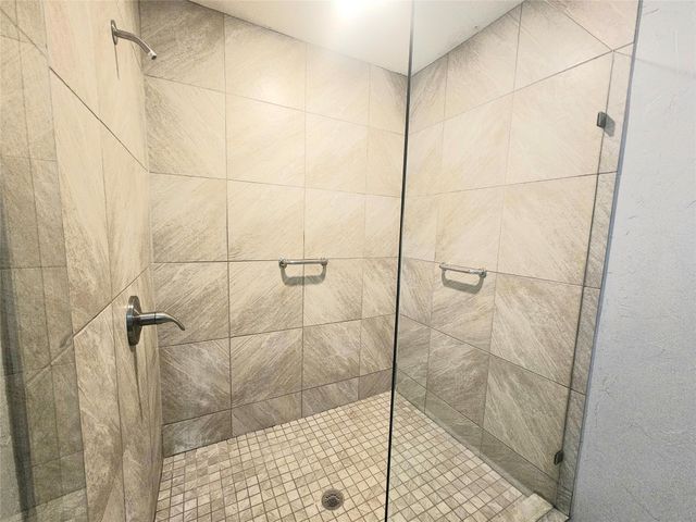 318 Teakwood Lane, Lewisville, TX 75067