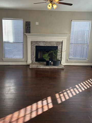 318 Teakwood Lane, Lewisville, TX 75067