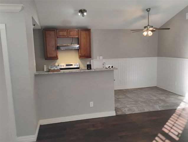 318 Teakwood Lane, Lewisville, TX 75067