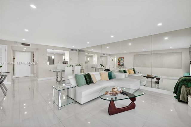 3000 E Sunrise Blvd 14C, Fort Lauderdale, FL 33304