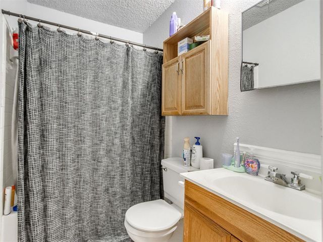 511 Holsey Drive, Noble, OK 73068