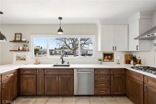 4935 Maureen Lane, Moorpark, CA 93021
