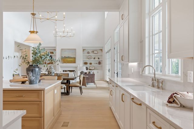 1627 Rosebrooke Dr, Brentwood, TN 37027